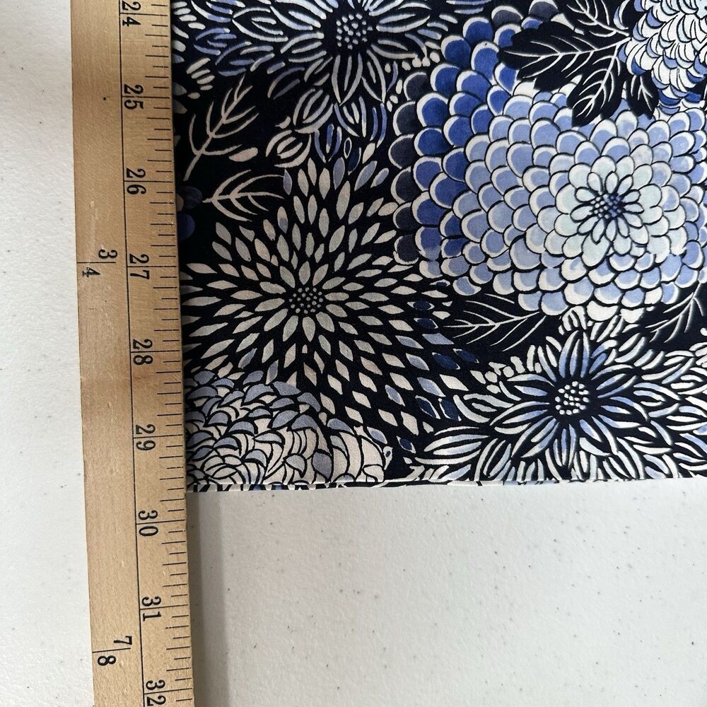 Talbots Stretch Floral Print Pants Women’s Size 12 Blue Black White Straight Leg - Picture 9 of 9